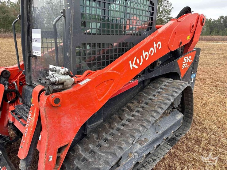 2024-kubota-svl97-2-image-13