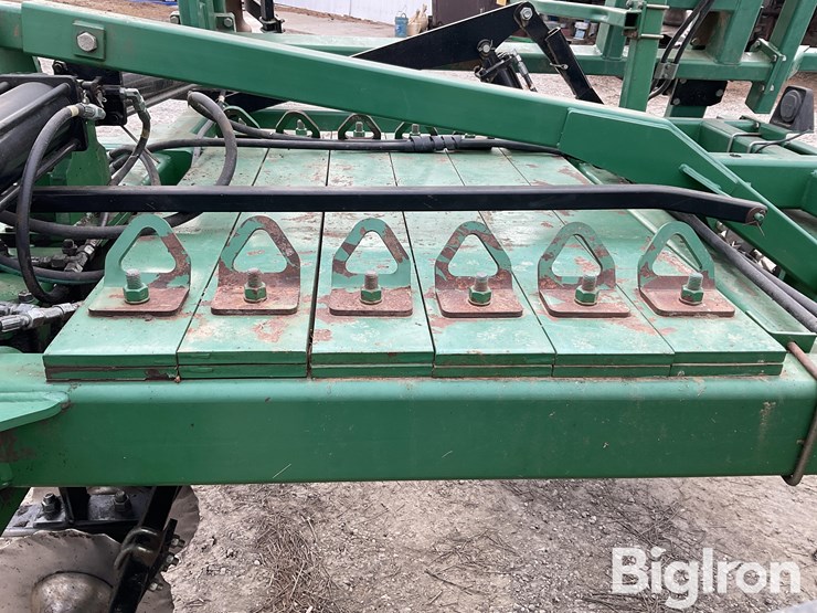 great-plains-2400tt-image-14