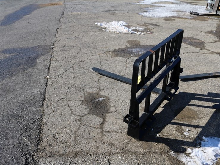 #4163-•-walco-48"-pallet-forks-image-2