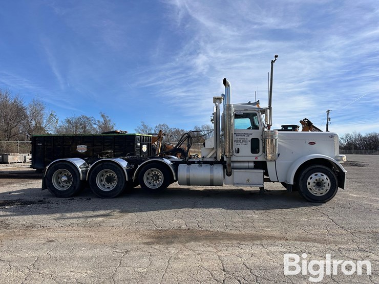 2009-peterbilt-389-image-4