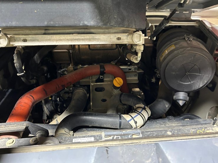 2021-takeuchi-tl12v2-image-15