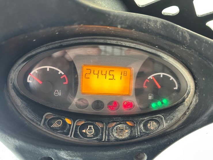 2016-bobcat-t870-image-20