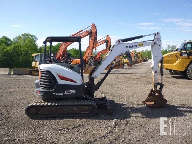 2019-bobcat-e35-image-3