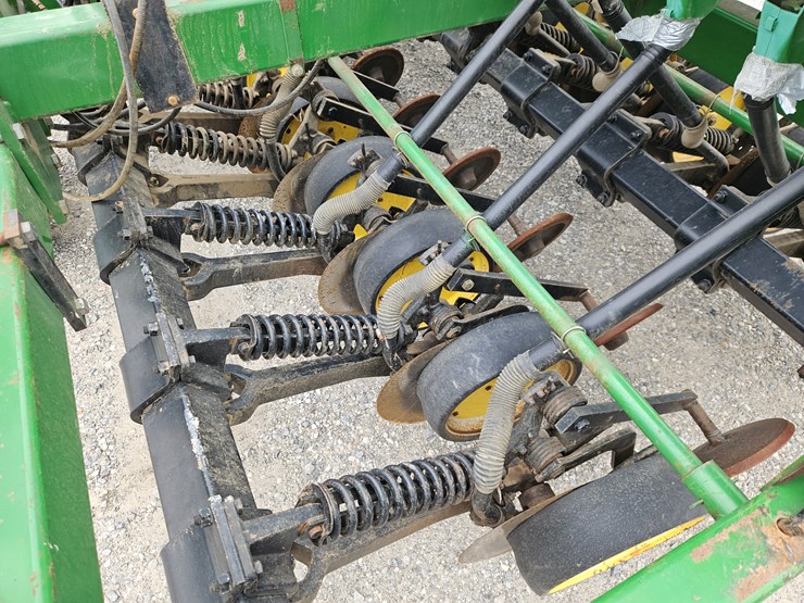 john-deere-750-image-13