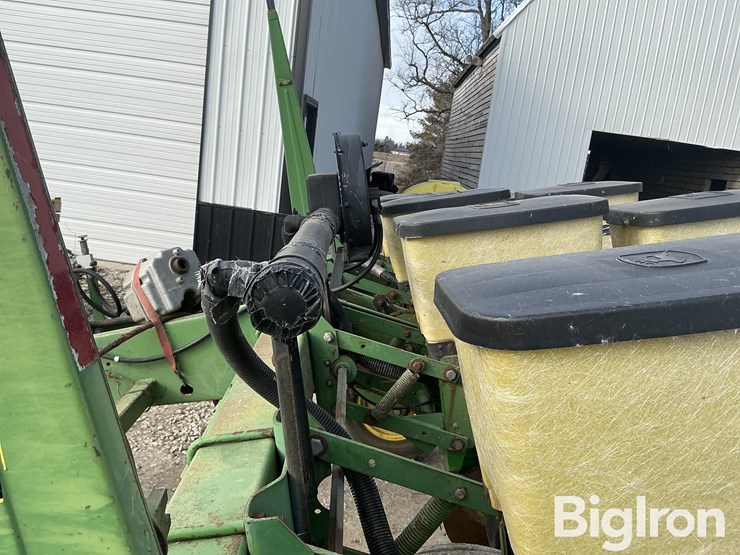 john-deere-7200-image-17