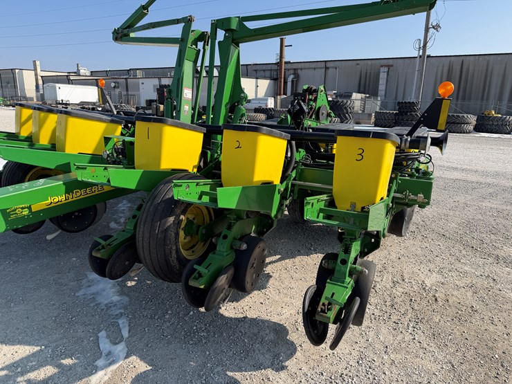 2005-john-deere-1760-image-3