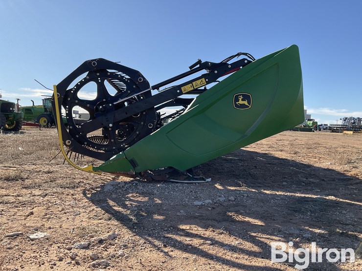 2021-john-deere-430d-image-8