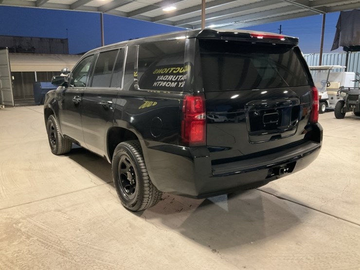 2015-chevrolet-tahoe-image-5