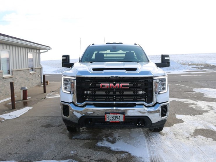 2022-gmc-5500-image-3