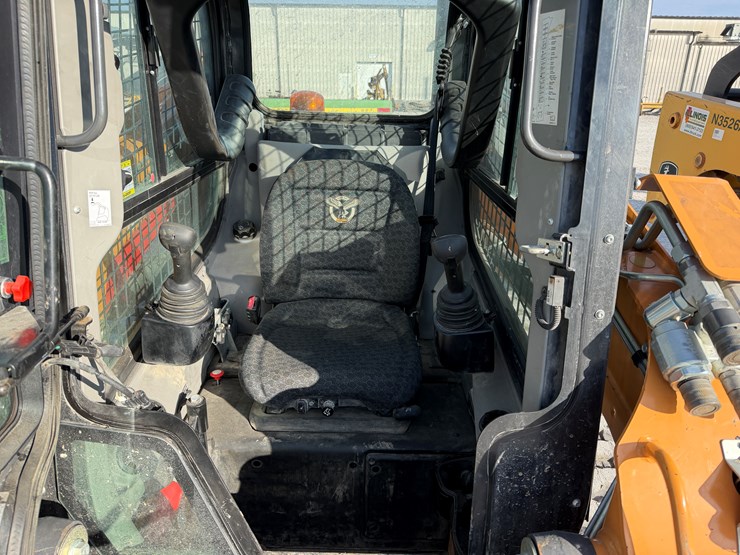 2022-case-tr310b-image-5