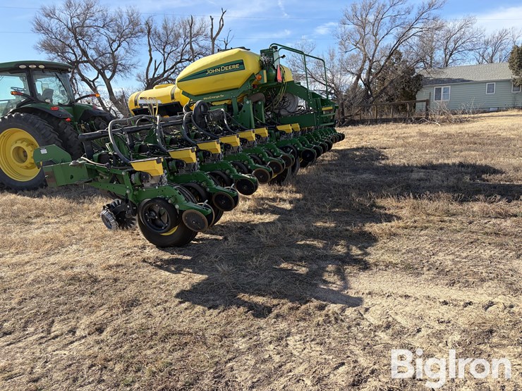 john-deere-1770nt-ccs-image-7