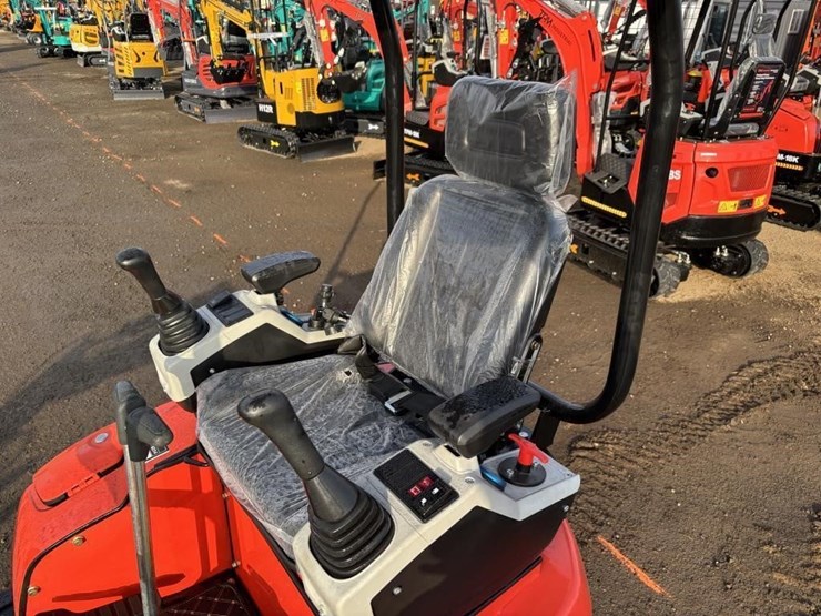 2025-tpm-18k-hydraulic-excavator-image-19