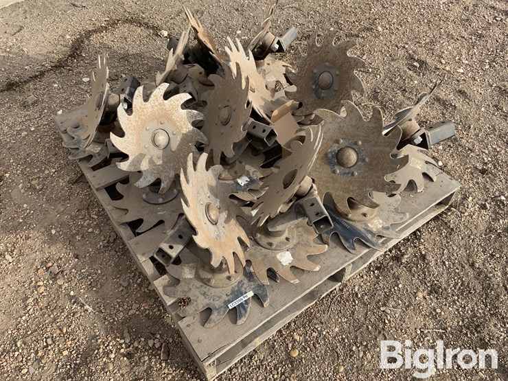 john-deere-7300-image-1