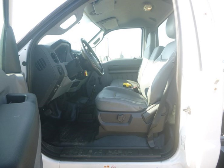 2013-ford-f650-image-12