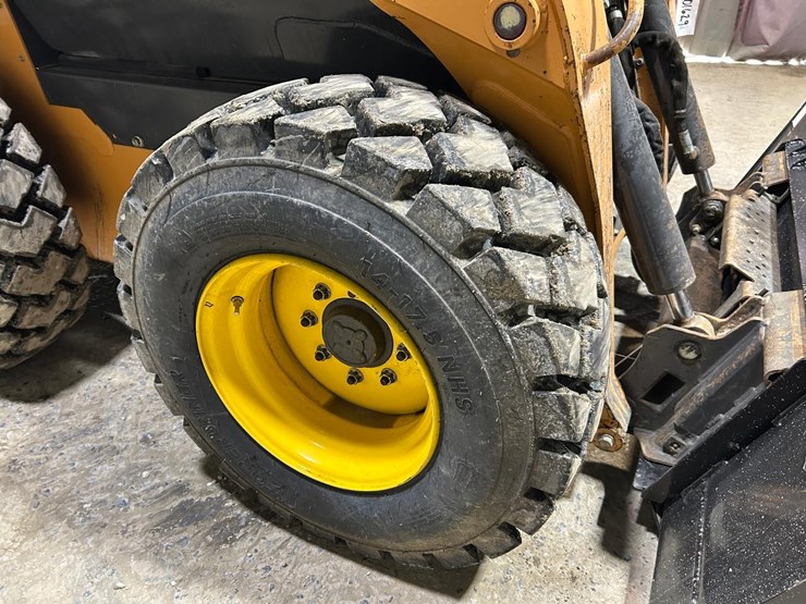 2020-case-sr240b-image-12