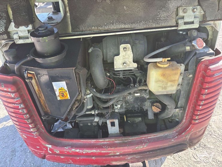 2011-takeuchi-tb016-mini-excavator-image-6