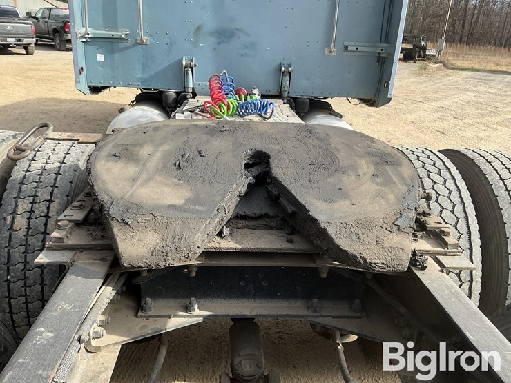 2005-peterbilt-379-image-9