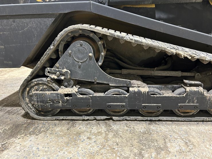 asv-rc-100-skid-steer-loader-image-13