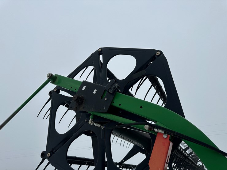 2015-john-deere-635f-image-22