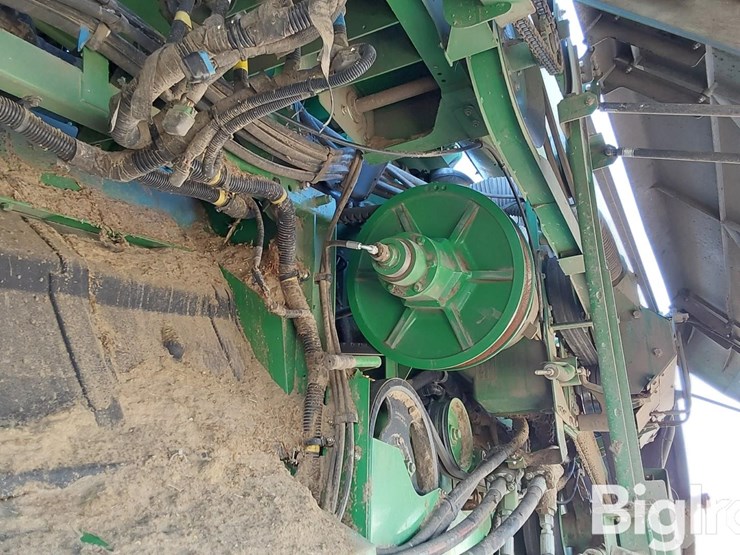 2013-john-deere-s670-image-11