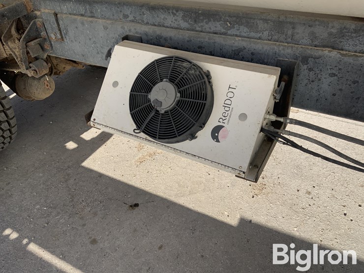 2009-international-7300-image-16