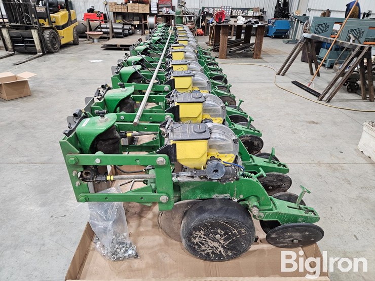 john-deere-1770nt-image-2