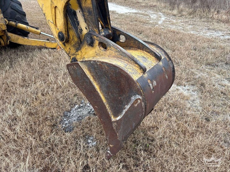 2004-deere-310sg-image-13