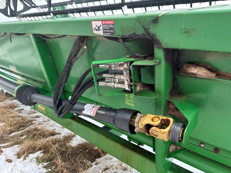 2015-john-deere-635f-image-12