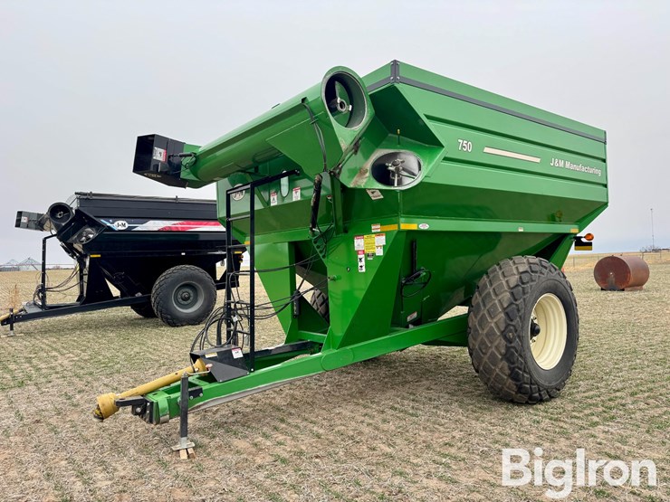 2011-j&m-750-image-1