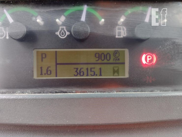 2022-deere-650k-lgp-image-6