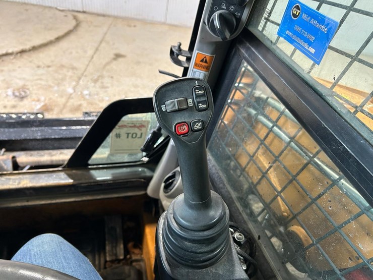 2020-case-sr240b-image-22