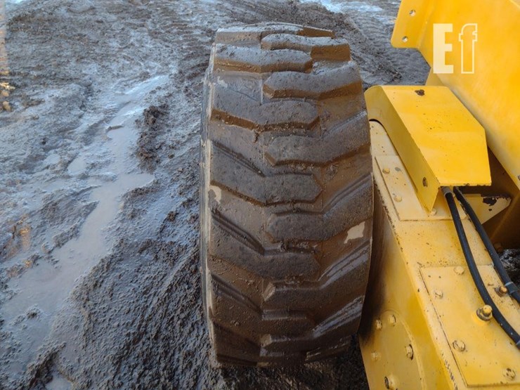 2004-volvo-g86-image-29