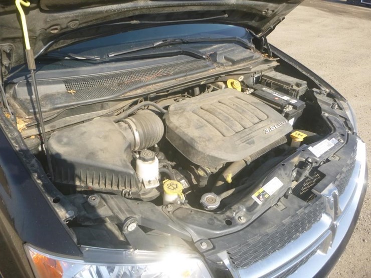 2016-dodge-grand-caravan-image-11