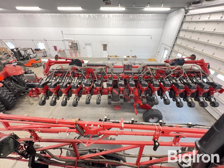 2012-case-ih-1240-image-16