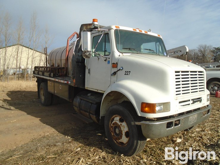 1999-international-8100-image-13