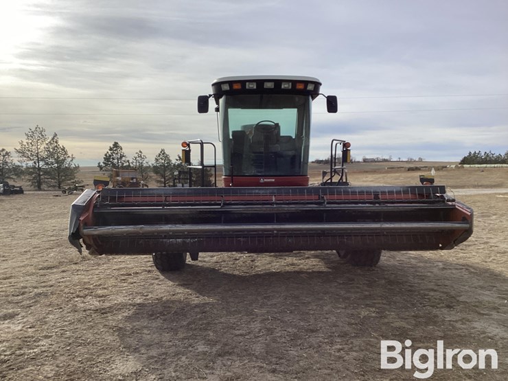 2005-hesston-9240-image-2