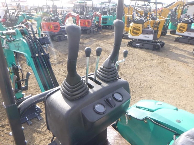 2025-agt-qk16r-hydraulic-excavator-image-21