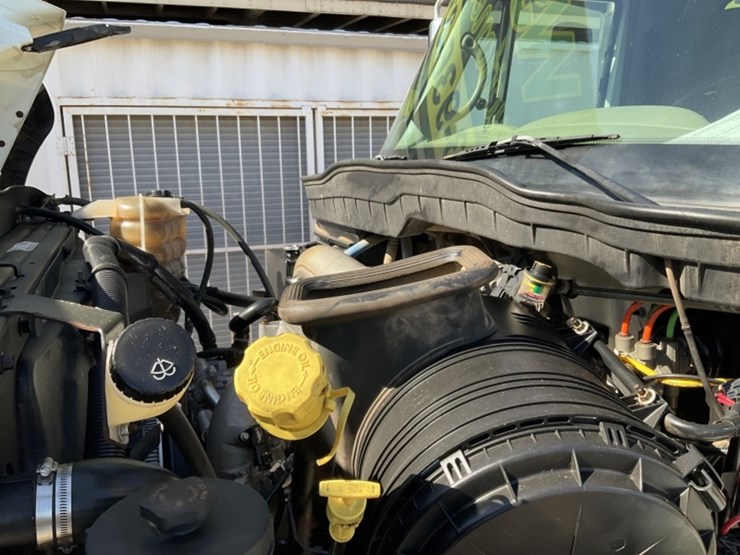 2010-international-7600-image-21