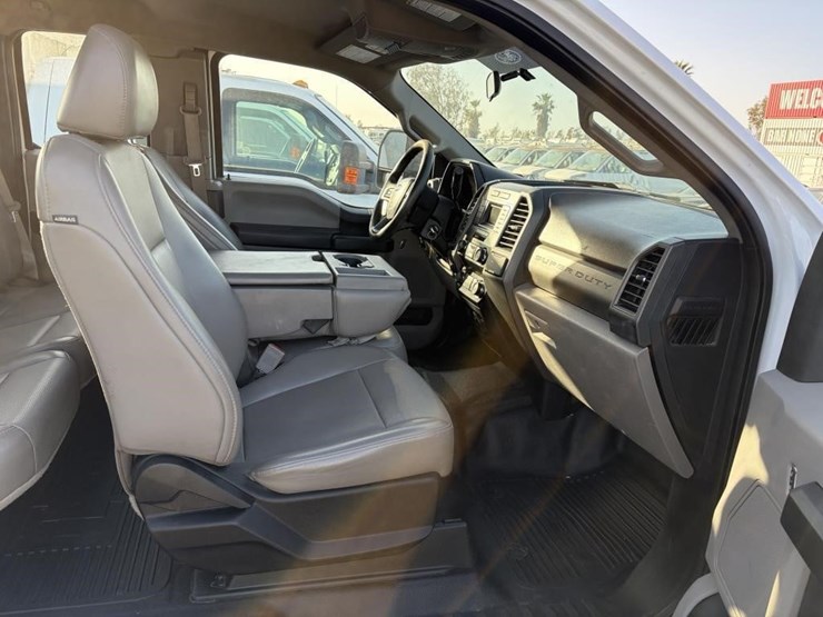 2019-ford-f450-image-12