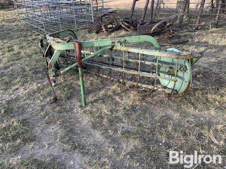 john-deere-350-image-1