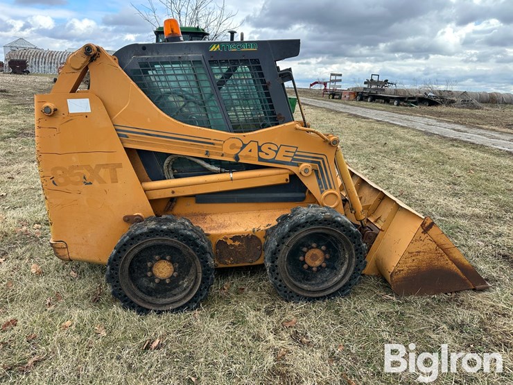 2001-case-85-xt-image-4