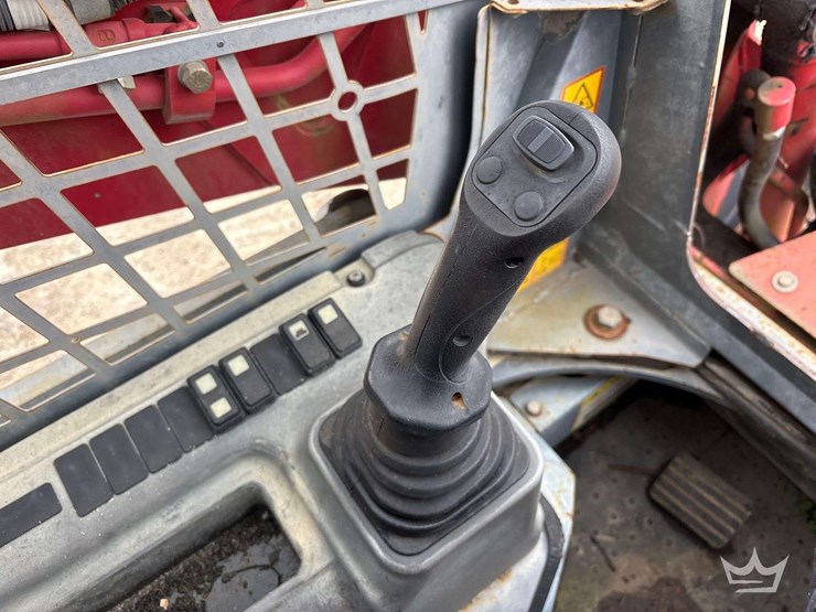 2016-takeuchi-tl10v2-image-23