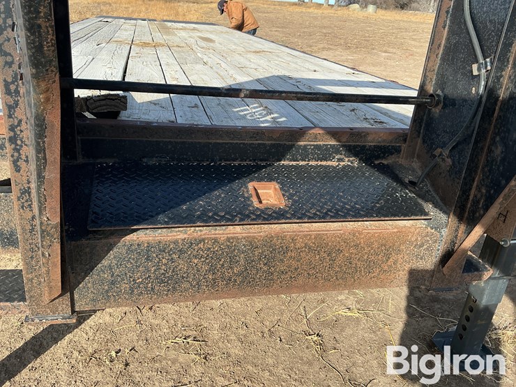 2015-h&h-t/a-gooseneck-flatbed-trailer-image-12