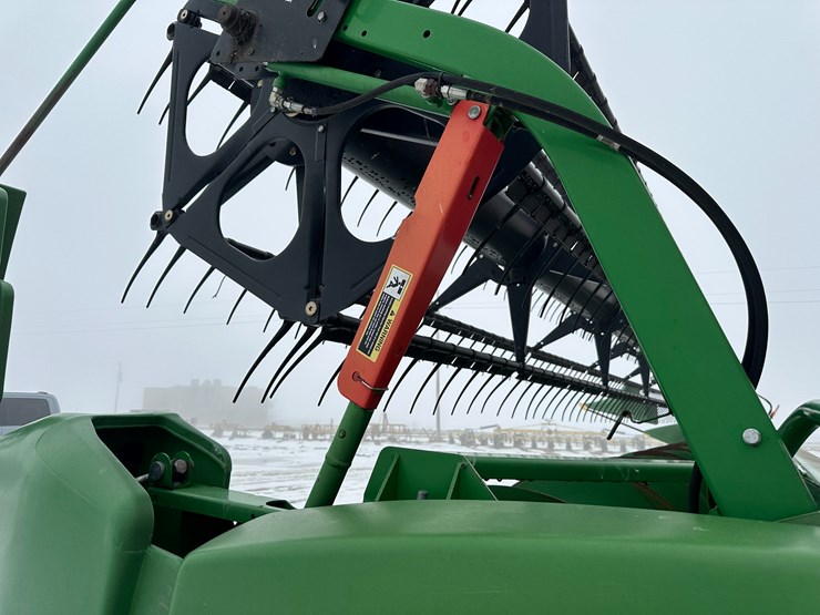 2015-john-deere-635f-image-21