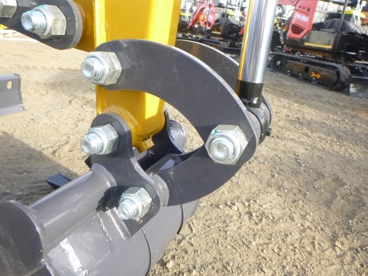 2025-agt-mx20r-hydraulic-excavator-image-11