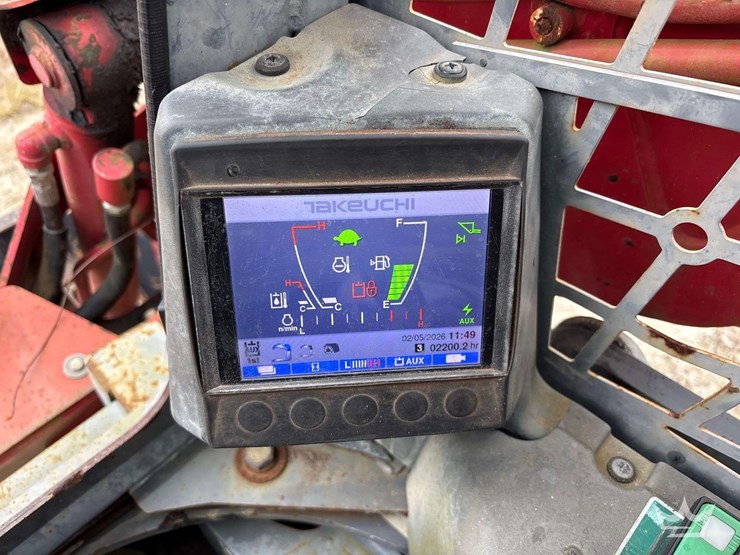 2016-takeuchi-tl10v2-image-21