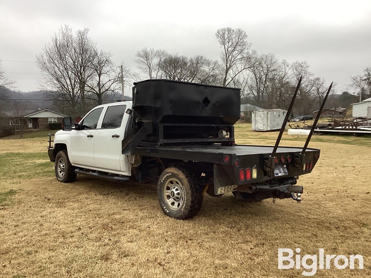 2016-chevrolet-3500-image-7