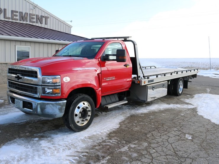 2019-chevrolet-6500-image-2