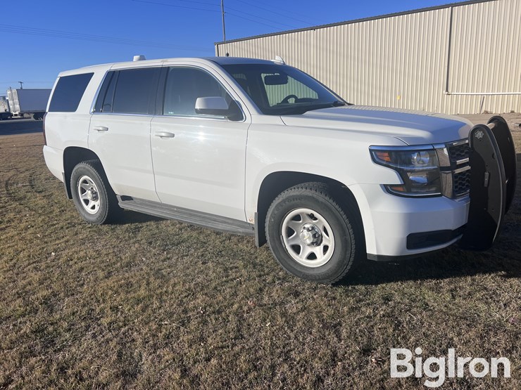 2016-chevrolet-tahoe-image-3