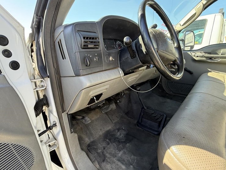 2005-ford-f250-image-12